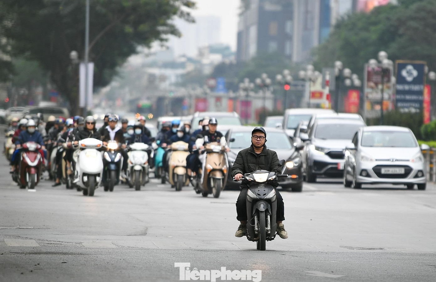 Hà Nội mùng 2 Tết: Cửa ngõ phía Nam ùn tắc cục bộ, nội đô rộng thênh thang- Ảnh 5.