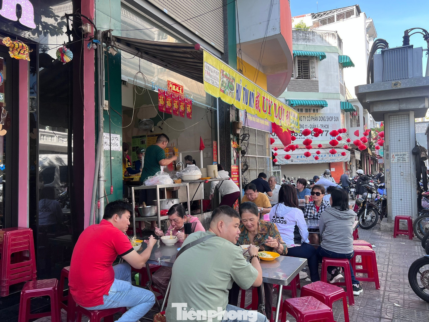 Quán ăn chay ở TPHCM đắt hàng Mùng 1 Tết- Ảnh 3.