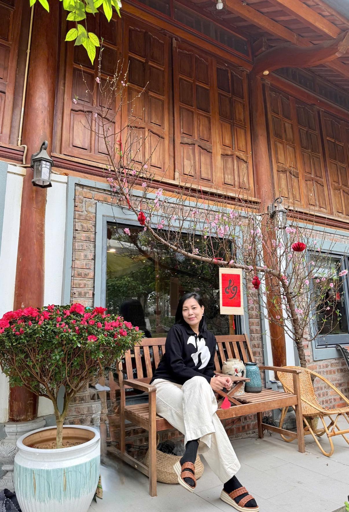 Nghệ sĩ Việt đón Tết 2026: Decor nhà đẹp như tranh, góc nào cũng có thể trở thành background "sống ảo" - Ảnh 10.