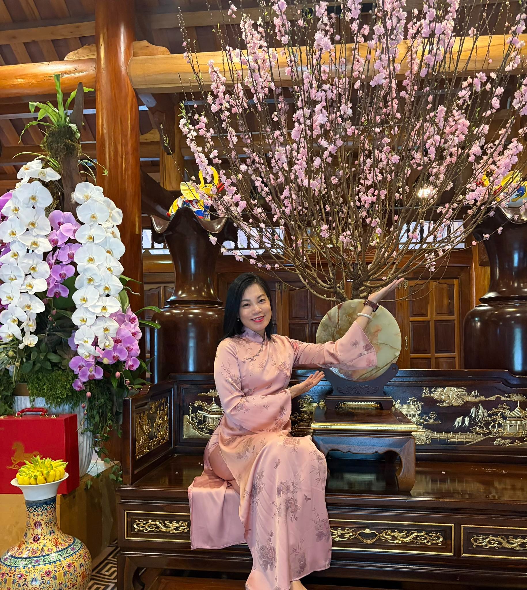 Nghệ sĩ Việt đón Tết 2026: Decor nhà đẹp như tranh, góc nào cũng có thể trở thành background "sống ảo" - Ảnh 11.