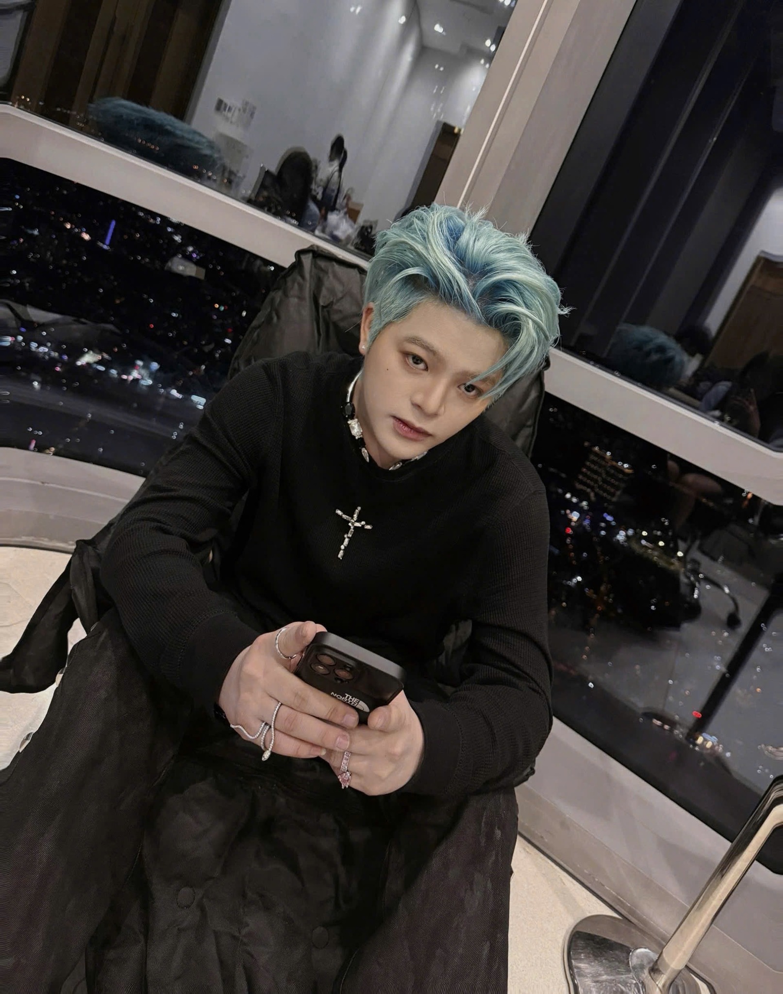 Nam ca sĩ mùng 3 Tết lên Công an phường, gây sốt trang Thông tin Chính phủ- Ảnh 5. Nam ca sĩ mùng 3 Tết lên Công an phường, gây sốt trang Thông tin Chính phủ- Ảnh 5.