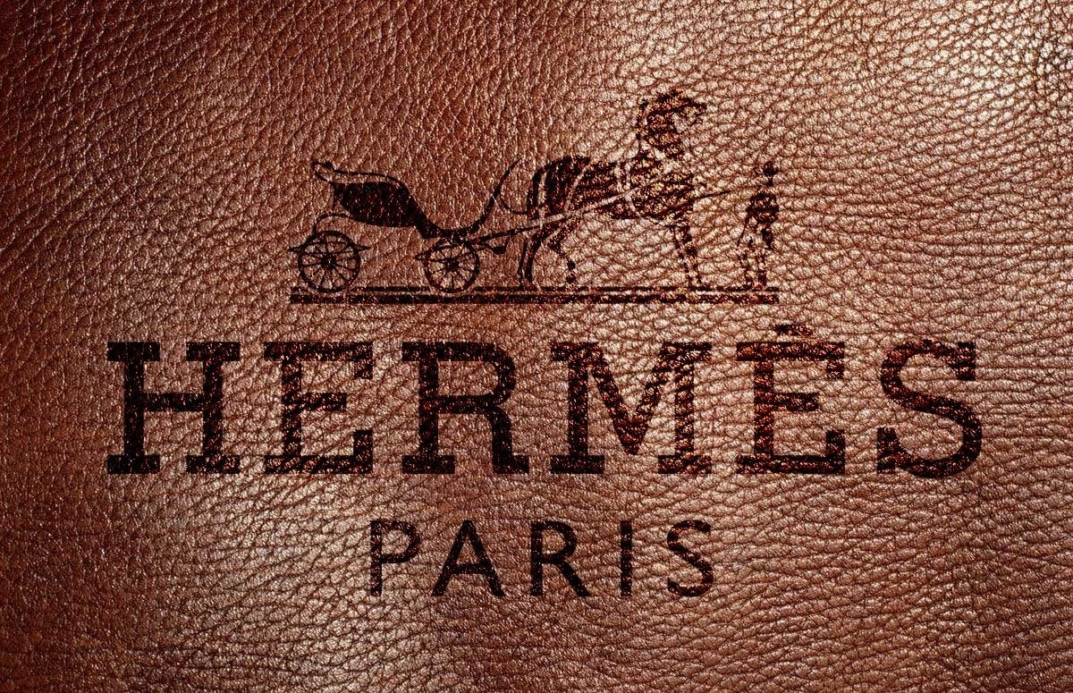 Năm Ngựa nói chuyện Hermès: "Cỗ xe" 16 tỷ Euro miễn nhiễm khủng hoảng, lãi kỷ lục bất chấp thế giới thắt lưng buộc bụng- Ảnh 1.