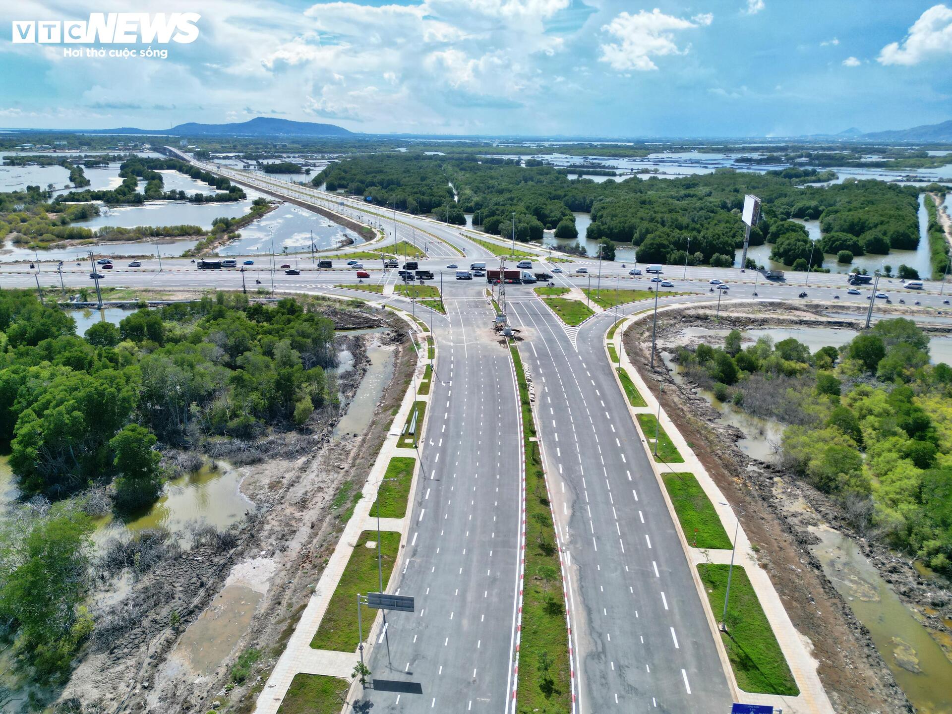 Toàn cảnh đường ven biển 7.000 tỷ đồng ở TP.HCM tăng tốc về đích- Ảnh 5.