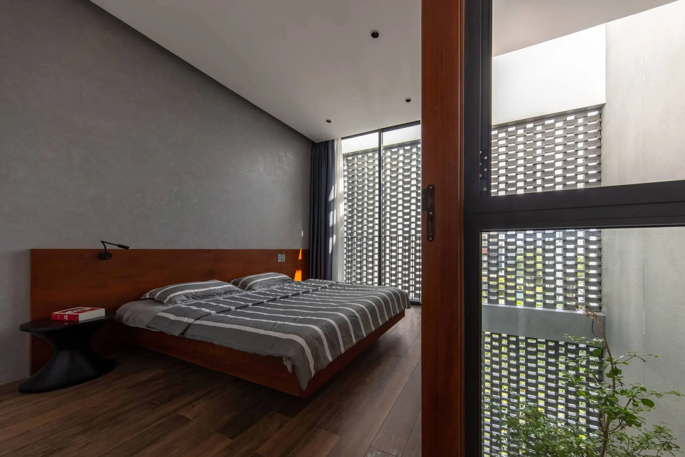 Thiết kế nhà ống với hệ vỏ nhiệt đới- Ảnh 10.