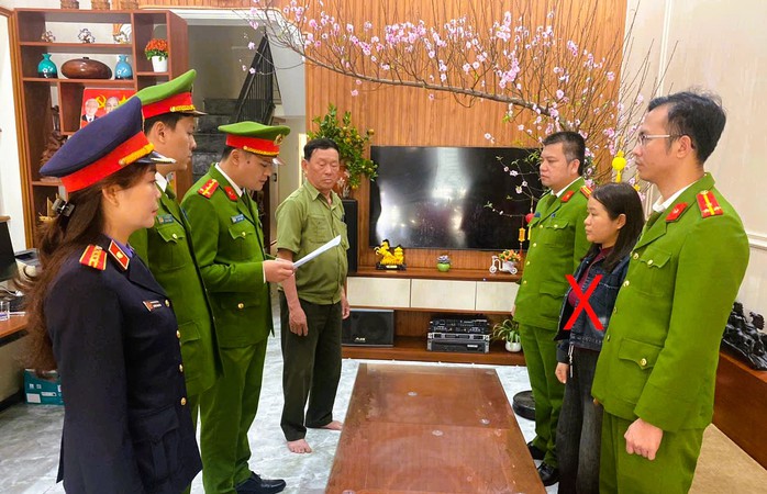 Tin mới vụ khởi tố 2 giám đốc kinh doanh xe điện lớn nhất Thanh Hóa - Ảnh 2.