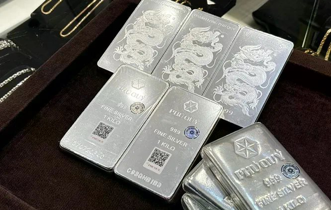 Giá bạc đảo chiều tăng mạnh ngày mùng 3 Tết- Ảnh 1.