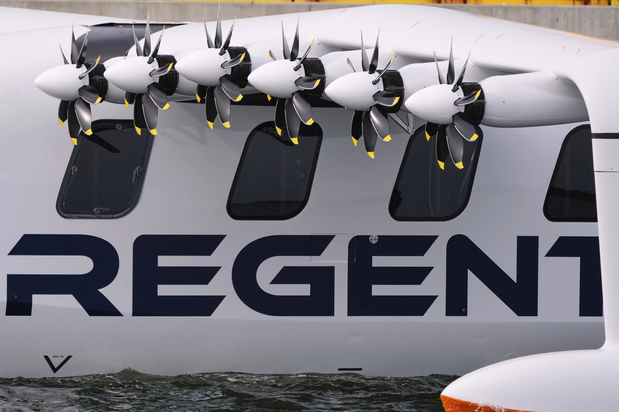 Phà chở khách có cánh - Ảnh 3.