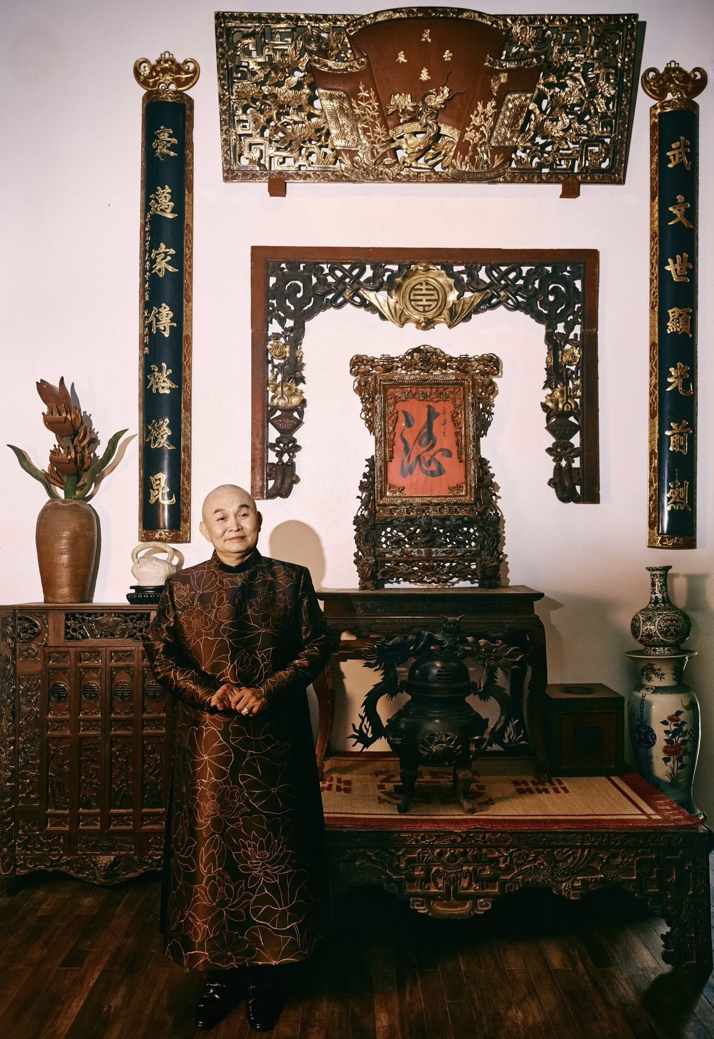 Cuộc sống của 2 "vua hài kịch" nổi tiếng nhất Việt Nam, sở hữu nhà thờ trăm tỷ, thích ăn dưa muối, cá khô- Ảnh 3.