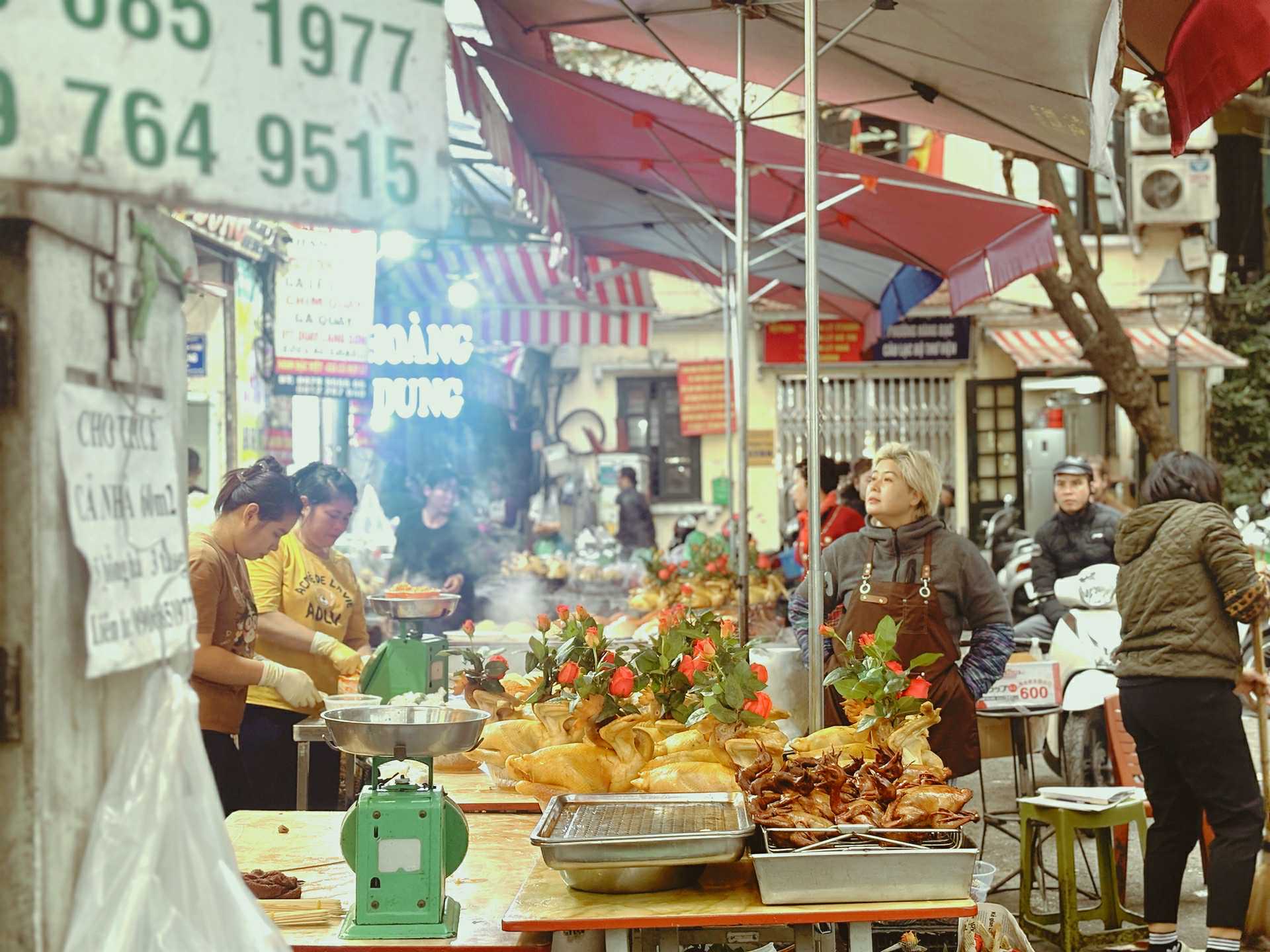 Rằm tháng Chạp: Chợ Hàng Bè vắng dần, "chợ nhà giàu" này bất ngờ lên ngôi - Ảnh 4. Rằm tháng Chạp: Chợ Hàng Bè vắng dần, "chợ nhà giàu" này bất ngờ lên ngôi - Ảnh 4.
