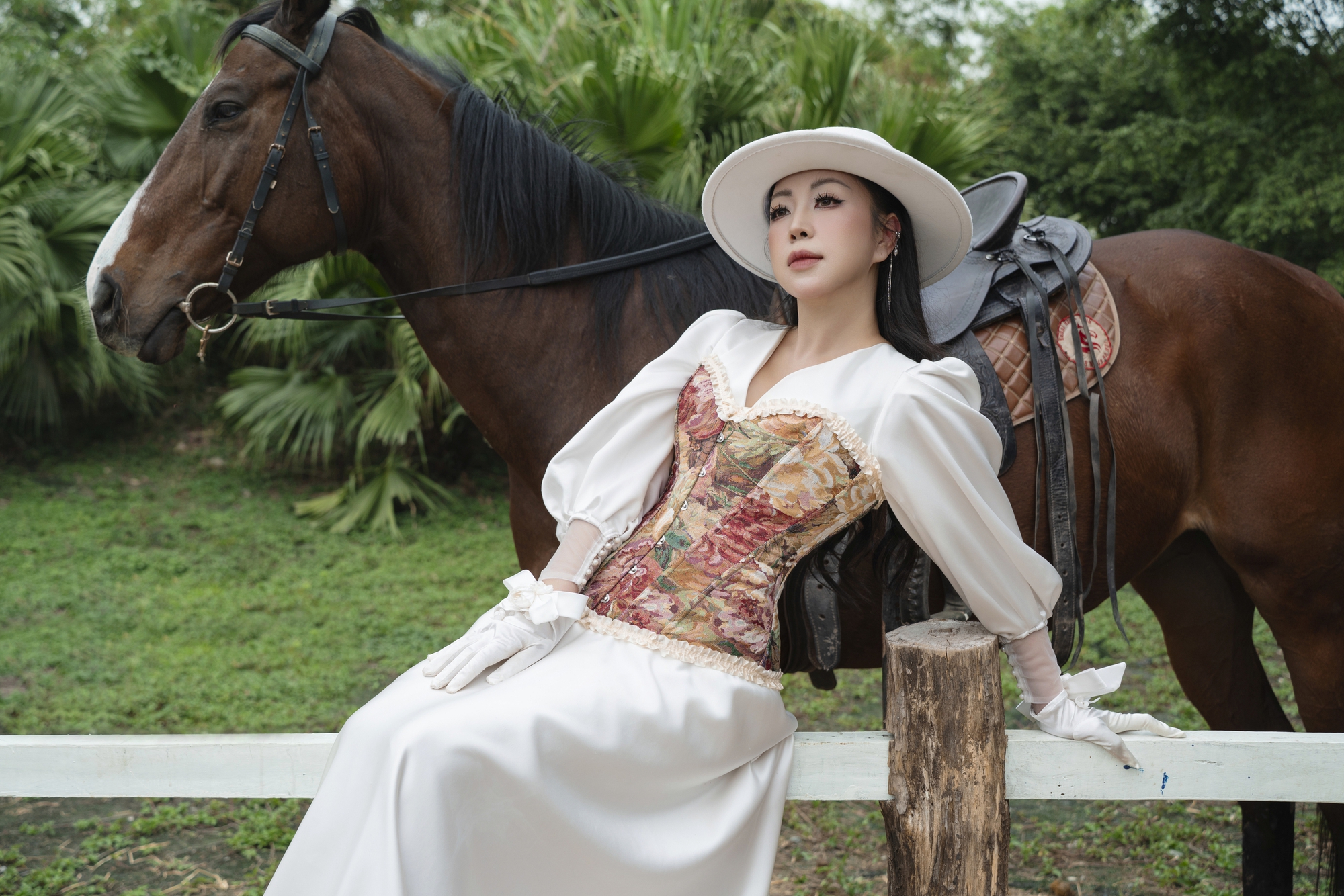 Hoa hậu Hoàng Thu Thủy: Là giám đốc, MC song ngữ, gửi 1 thông điệp tới phụ nữ nghe chỉ thấy đúng- Ảnh 2.