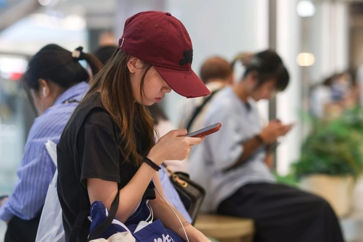 Gen Z lo khó cạnh tranh với AI- Ảnh 1.