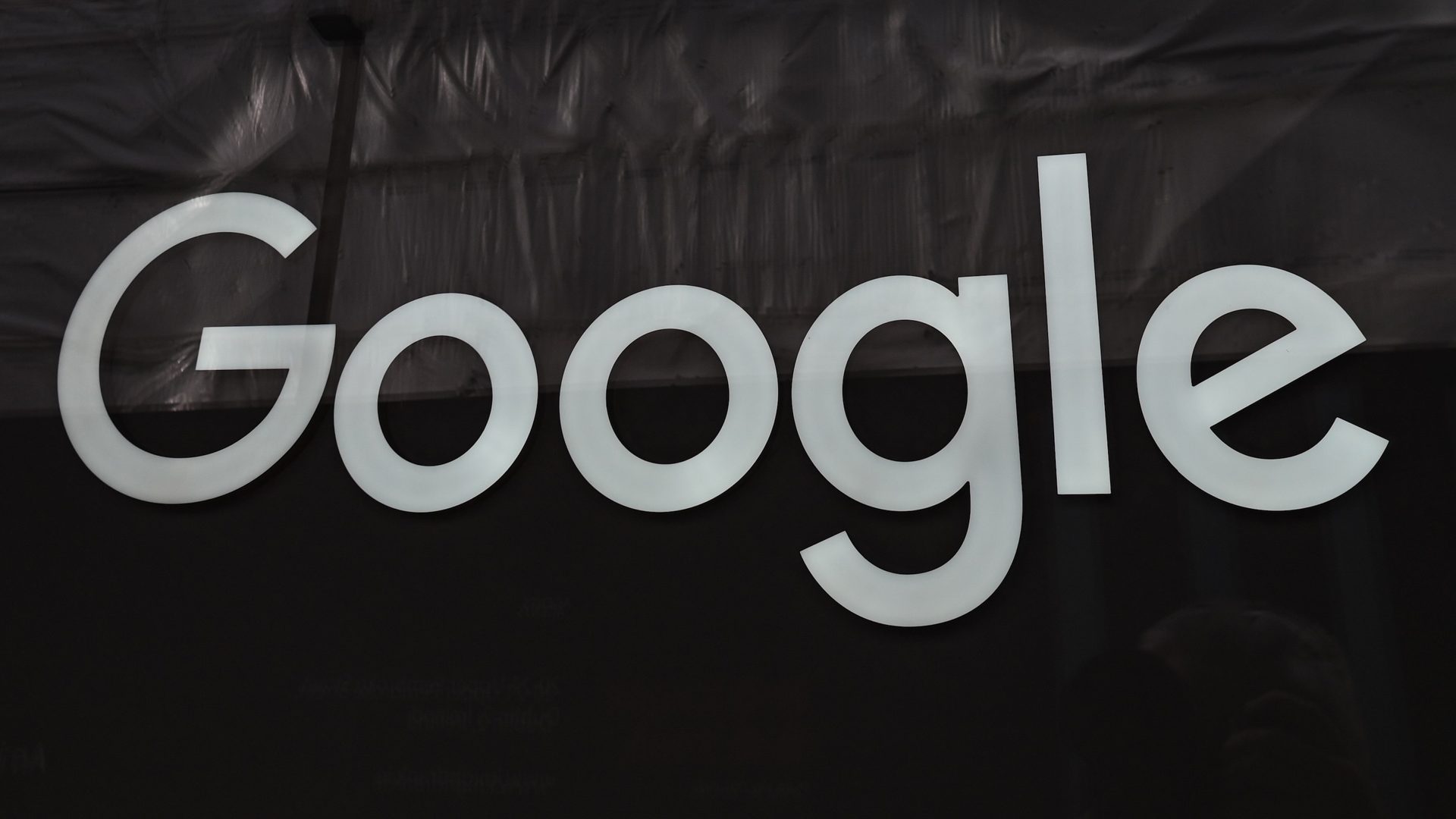 Bán 2.000 trang tài liệu công nghệ AI sang Trung Quốc, cựu kỹ sư Google đối mặt hàng chục năm tù- Ảnh 1.