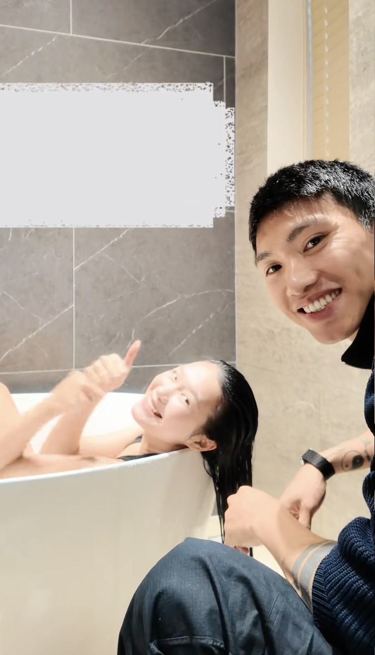 Tiểu thư Doãn Hải My khoe đi học Thạc sĩ Luật, Văn Hậu nhiệt tình ủng hộ vợ thành "hot mom tri thức" - Ảnh 2.