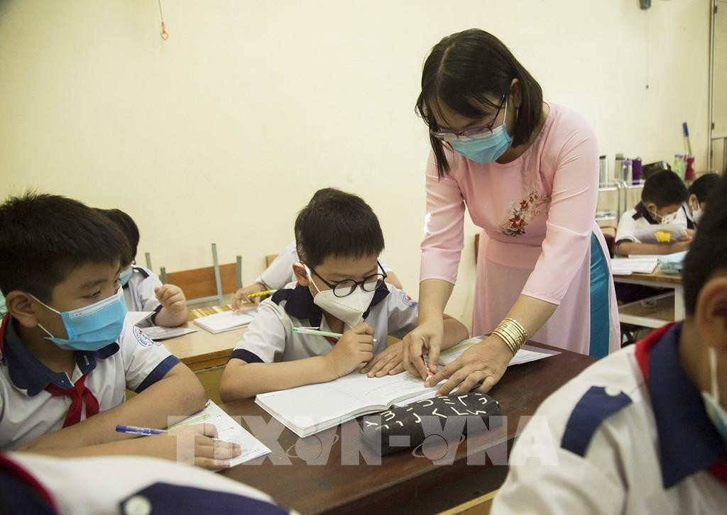 Vì sao hàng nghìn giáo viên chưa nhận được lương tháng 1?- Ảnh 1.