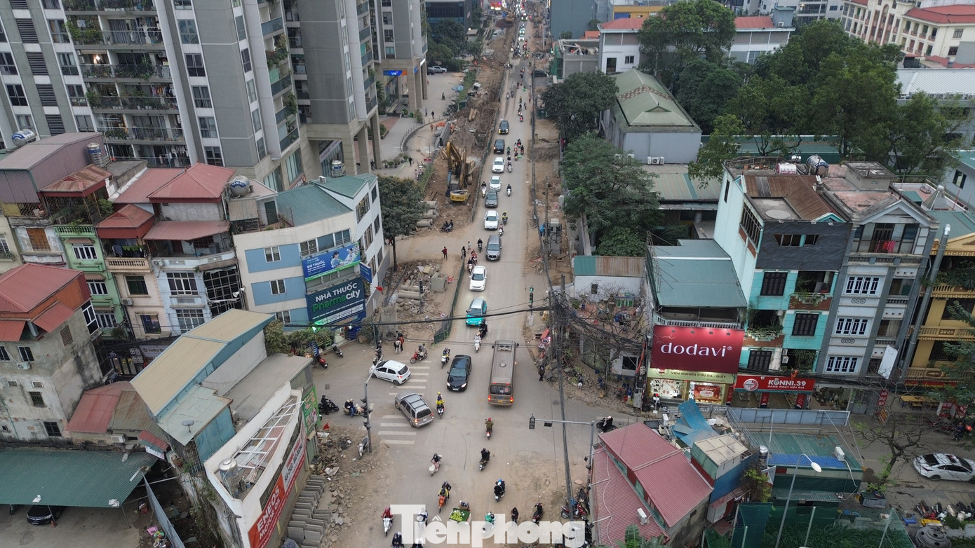 Hà Nội: Biển cấm ô tô xuất hiện giữa tuyến Nguyễn Tuân, tài xế lo 'dính' phạt nguội- Ảnh 10.