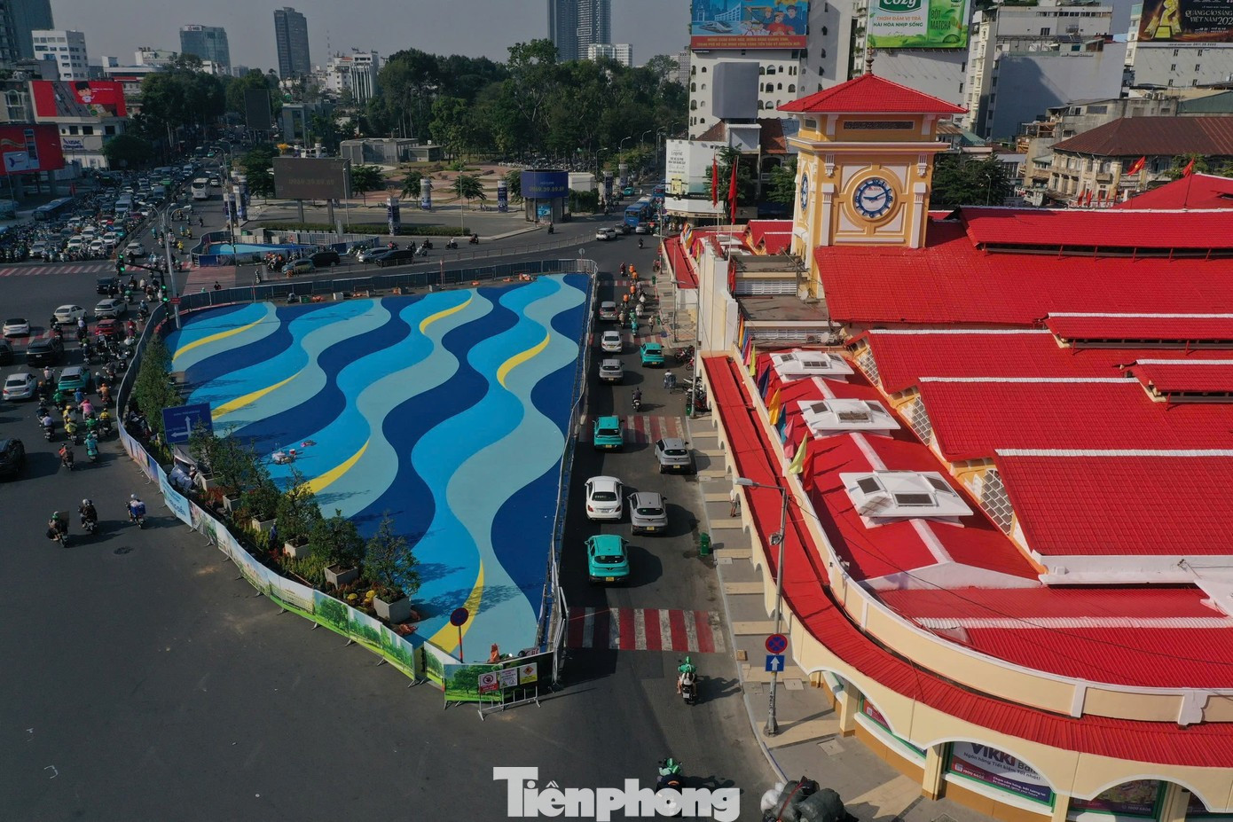 TPHCM: Đề nghị dừng chỉnh trang chợ Bến Thành và vòng xoay Hồ Con Rùa- Ảnh 1.