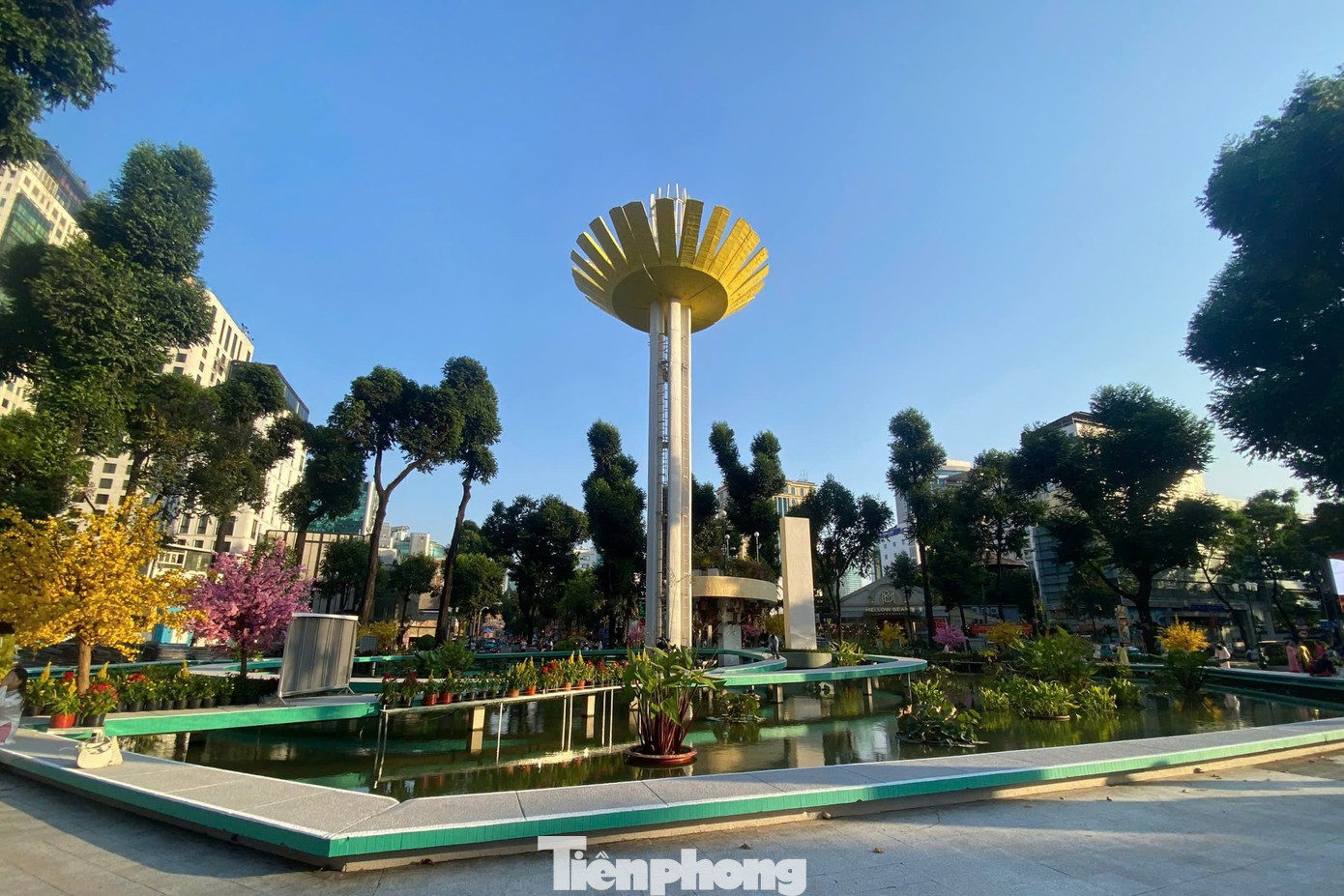 TPHCM: Đề nghị dừng chỉnh trang chợ Bến Thành và vòng xoay Hồ Con Rùa- Ảnh 2.