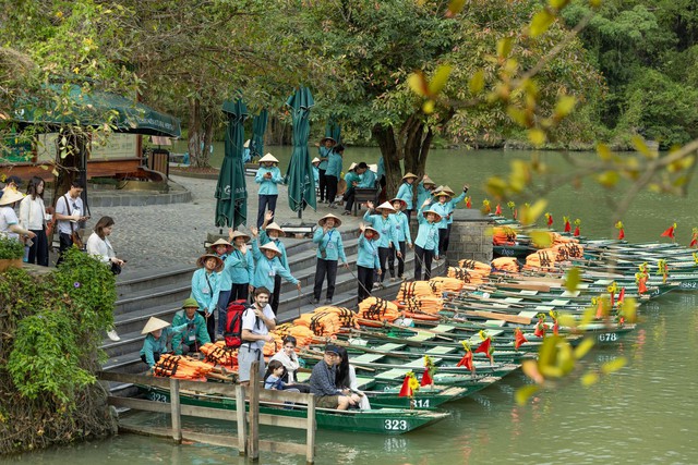 Di sản Tràng An (Ninh Bình) ra thông báo khẩn giữa mùng 4 Tết- Ảnh 1. Di sản Tràng An (Ninh Bình) ra thông báo khẩn giữa mùng 4 Tết- Ảnh 1.
