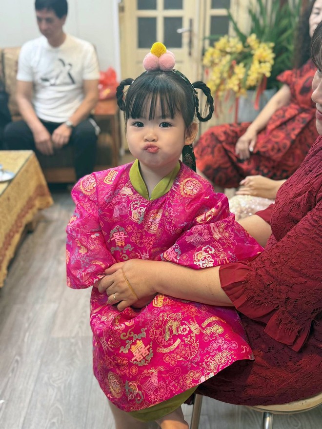 Ái nữ Đỗ Mỹ Linh đúng chất tiểu thư 