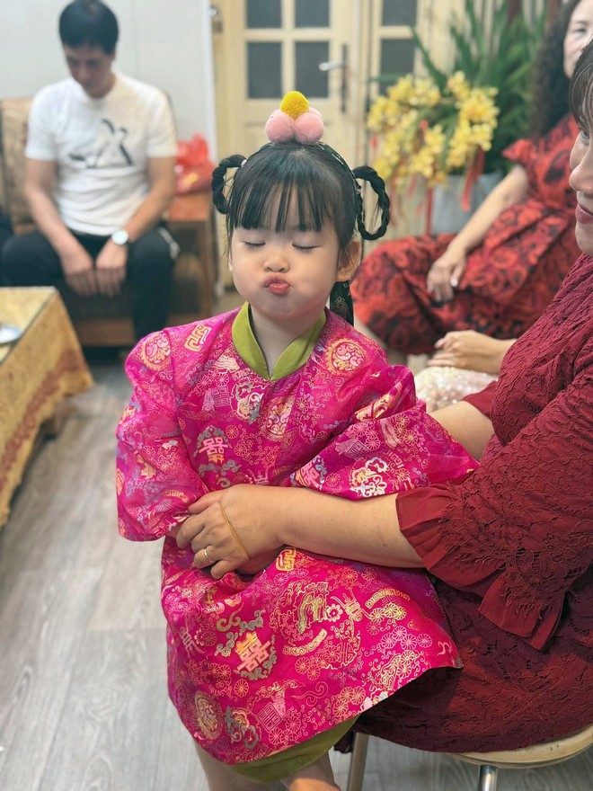 Ái nữ Đỗ Mỹ Linh đúng chất tiểu thư 