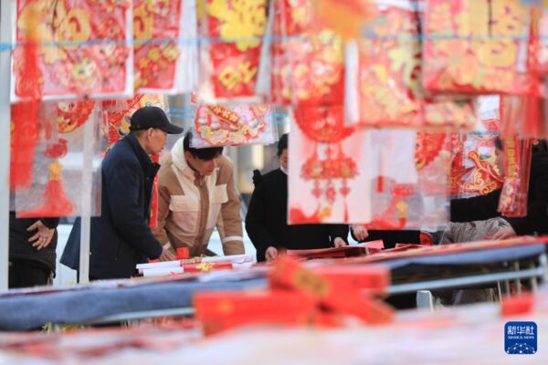 Đã quá mệt vì phải diễn, mọi người bắt đầu "sống thật" ngày Tết - Ảnh 1.