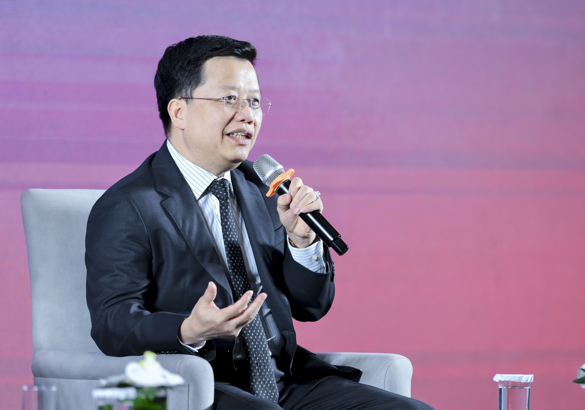 CEO ngân hàng tuổi Ngọ Nguyễn Hưng: Từ người nhận 'ghế nóng' thời tái cấu trúc đến kiến trúc sư phía sau sự chuyển mình của TPBank - Ảnh 1.