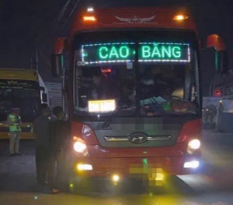 Nhét 109 khách lên xe 45 chỗ chạy tuyến hơn 300km, nhà xe D-T bị phạt tổng 225 triệu- Ảnh 1.