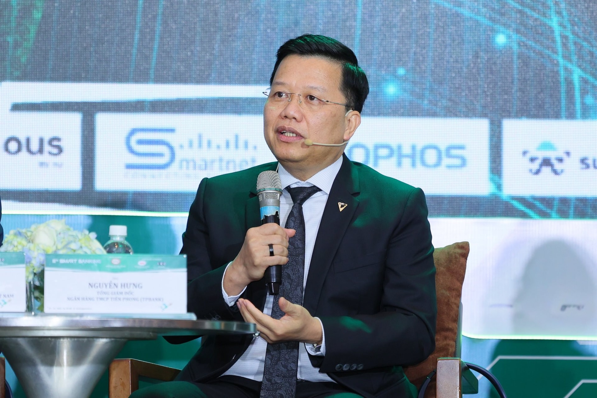 CEO ngân hàng tuổi Ngọ Nguyễn Hưng: Từ người nhận 'ghế nóng' thời tái cấu trúc đến kiến trúc sư phía sau sự chuyển mình của TPBank - Ảnh 3.