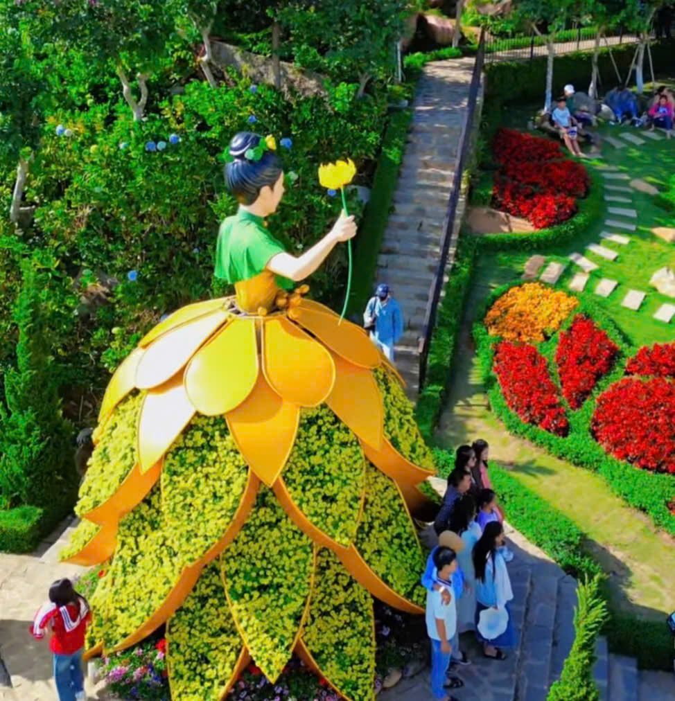 Núi Bà Đen đón lượng khách "khủng" trong 6 ngày Tết- Ảnh 10. Núi Bà Đen đón lượng khách "khủng" trong 6 ngày Tết- Ảnh 10.