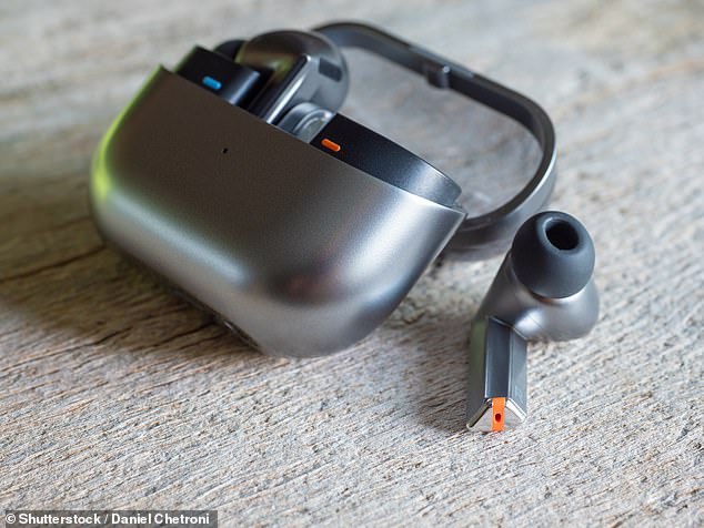 Sốc: 81 mẫu tai nghe dính hóa chất độc hại có thể gây ung thư, loạt ông lớn như Bose, Panasonic, Samsung cũng bị gọi tên- Ảnh 1.