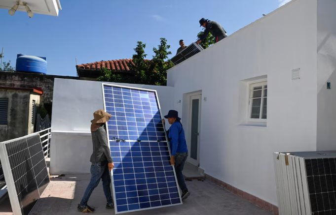 Cuba thiếu điện trầm trọng, láng giềng Việt Nam mang đến tin vui- Ảnh 1.