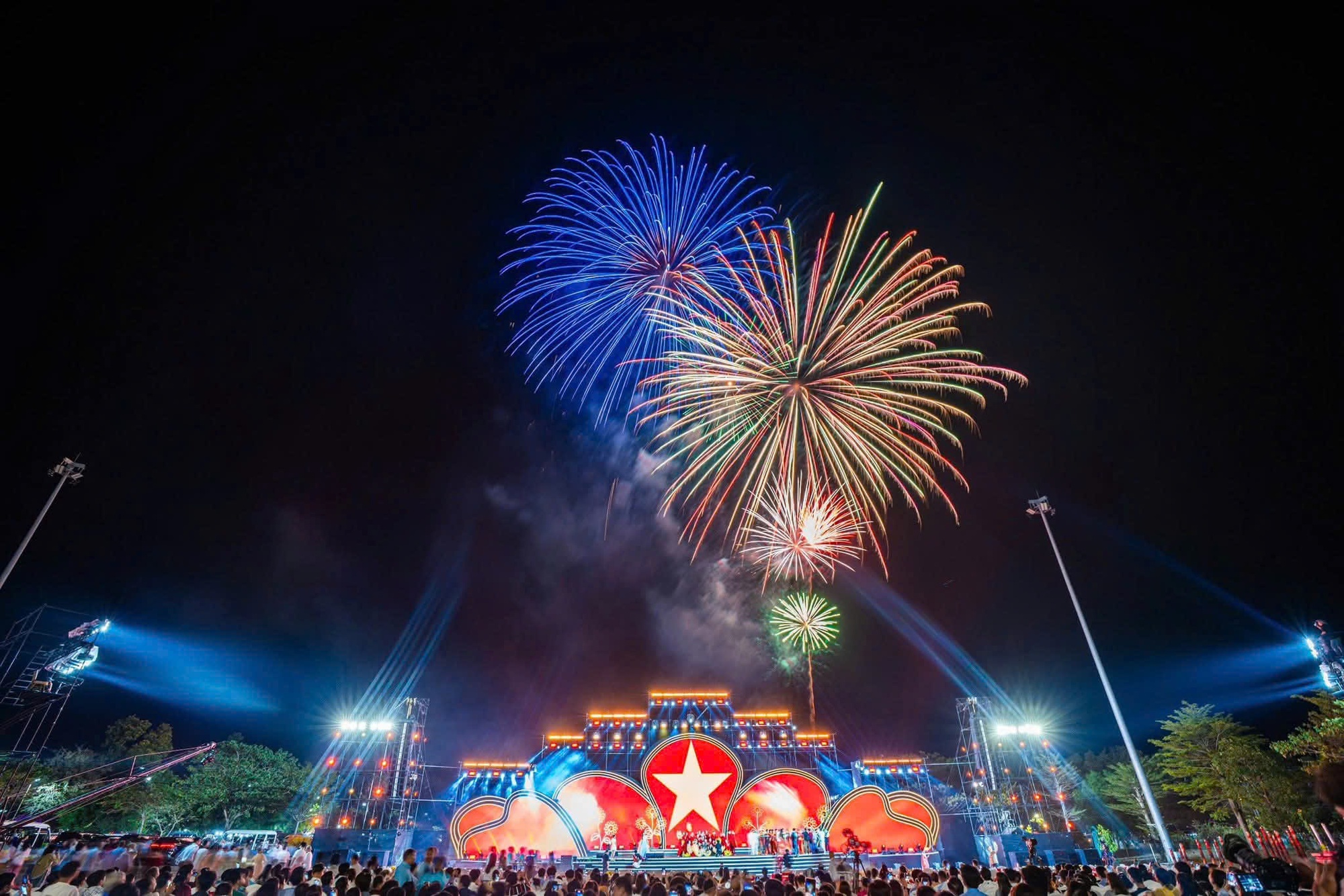 300.000 người đổ về Hội Xuân núi Bà Đen năm 2026- Ảnh 16.