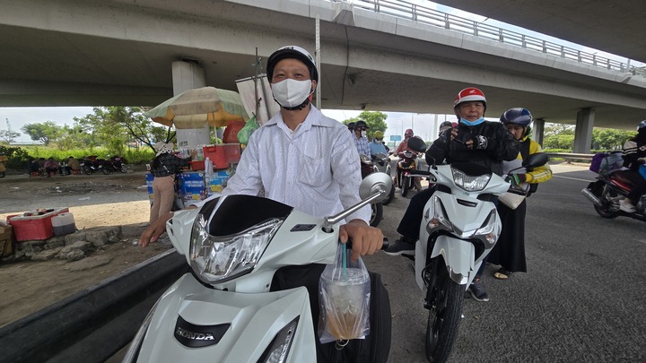 Cửa ngõ TP.HCM thông thoáng ngày mùng 6 Tết- Ảnh 7.