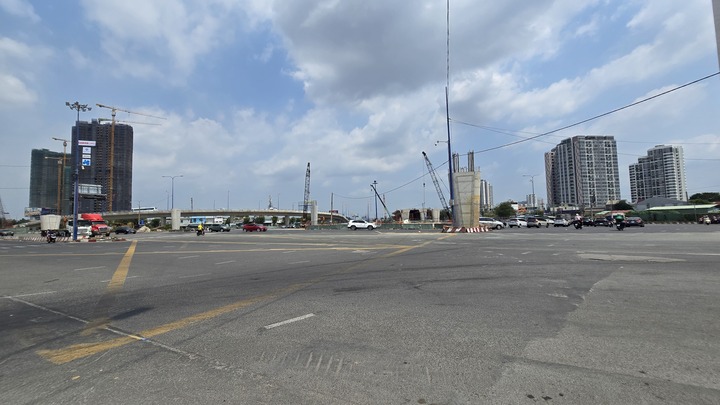 Cửa ngõ TP.HCM thông thoáng ngày mùng 6 Tết- Ảnh 13.