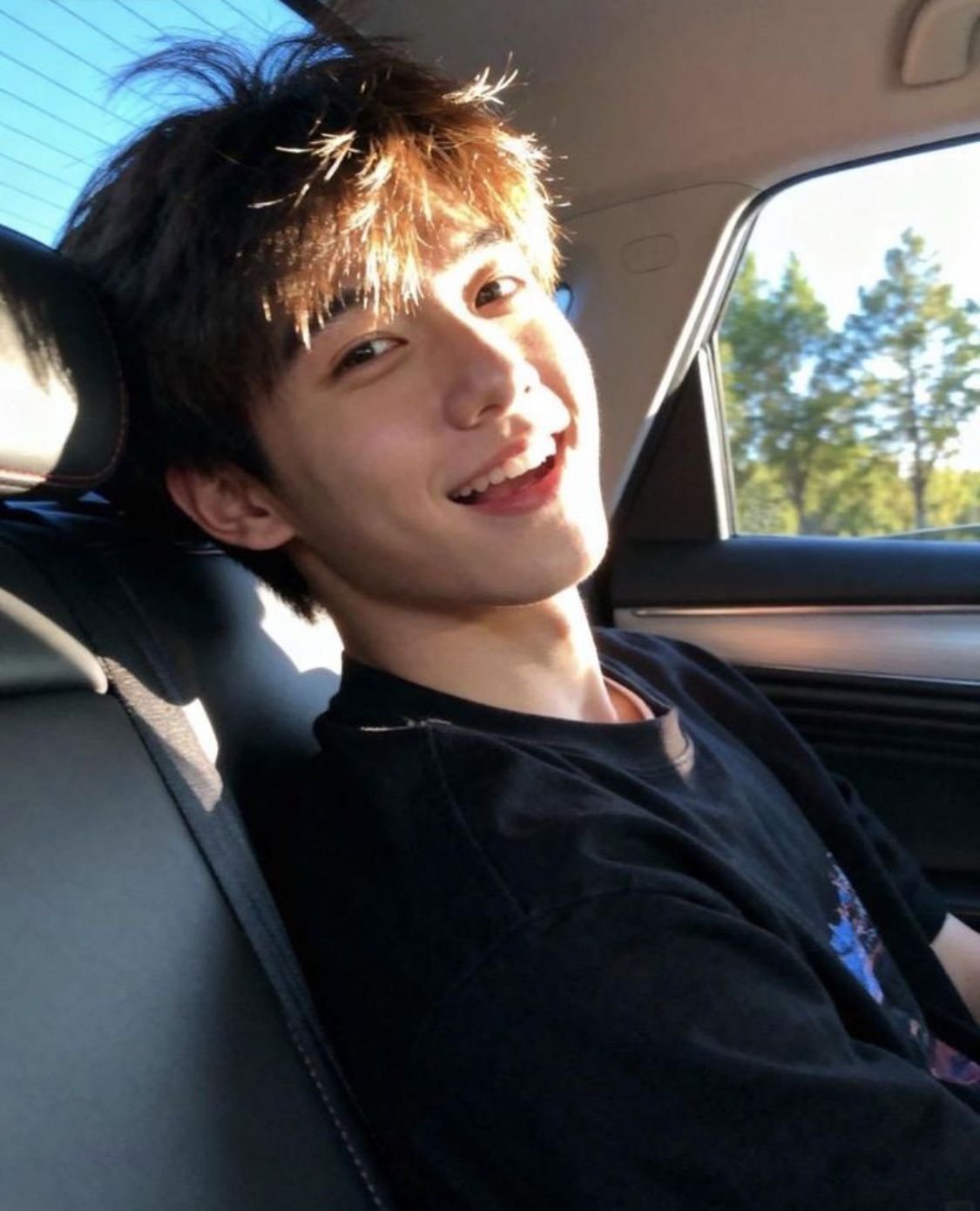 Sáng đầu tiên đi làm sau Tết, gặp sếp và đồng nghiệp mà nói câu này, bạn ghi điểm EQ tuyệt đối, năm mới thăng tiến tằng tằng - Ảnh 1.