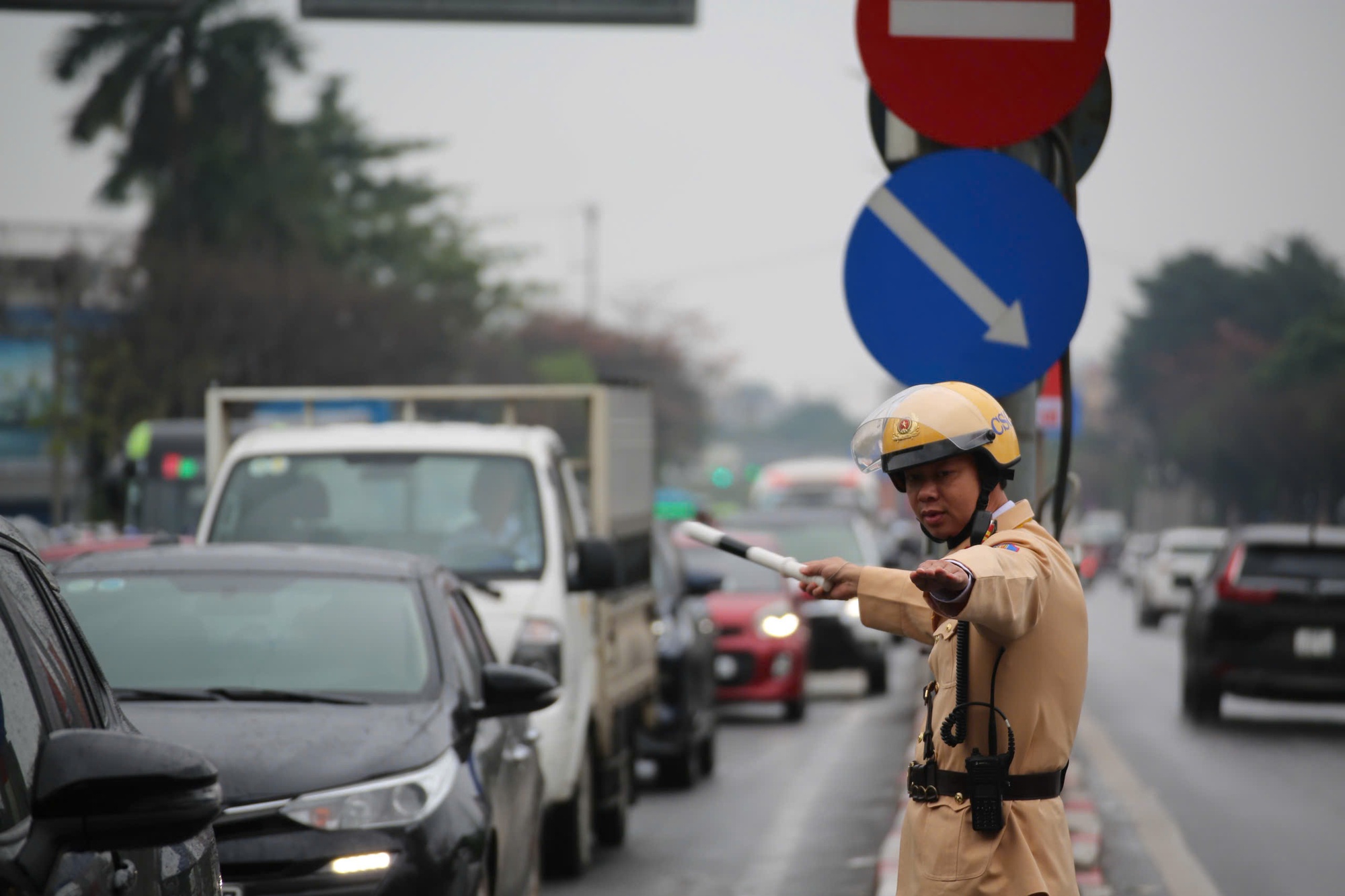Khuyến cáo tham gia giao thông trong ngày cuối Tết Nguyên đán Bính Ngọ 2026 - Ảnh 4.