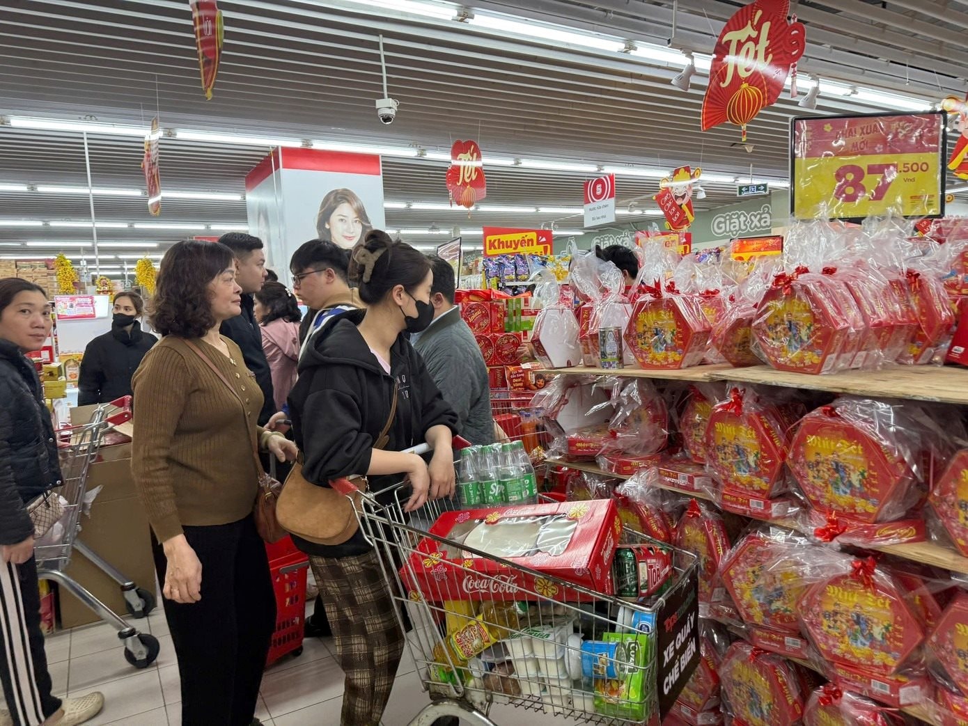 Bán lẻ Việt Nam bùng nổ quy mô 7 triệu tỷ lớn chưa từng có, Thái Lan gấp rút đưa ra kêu gọi quan trọng- Ảnh 1.