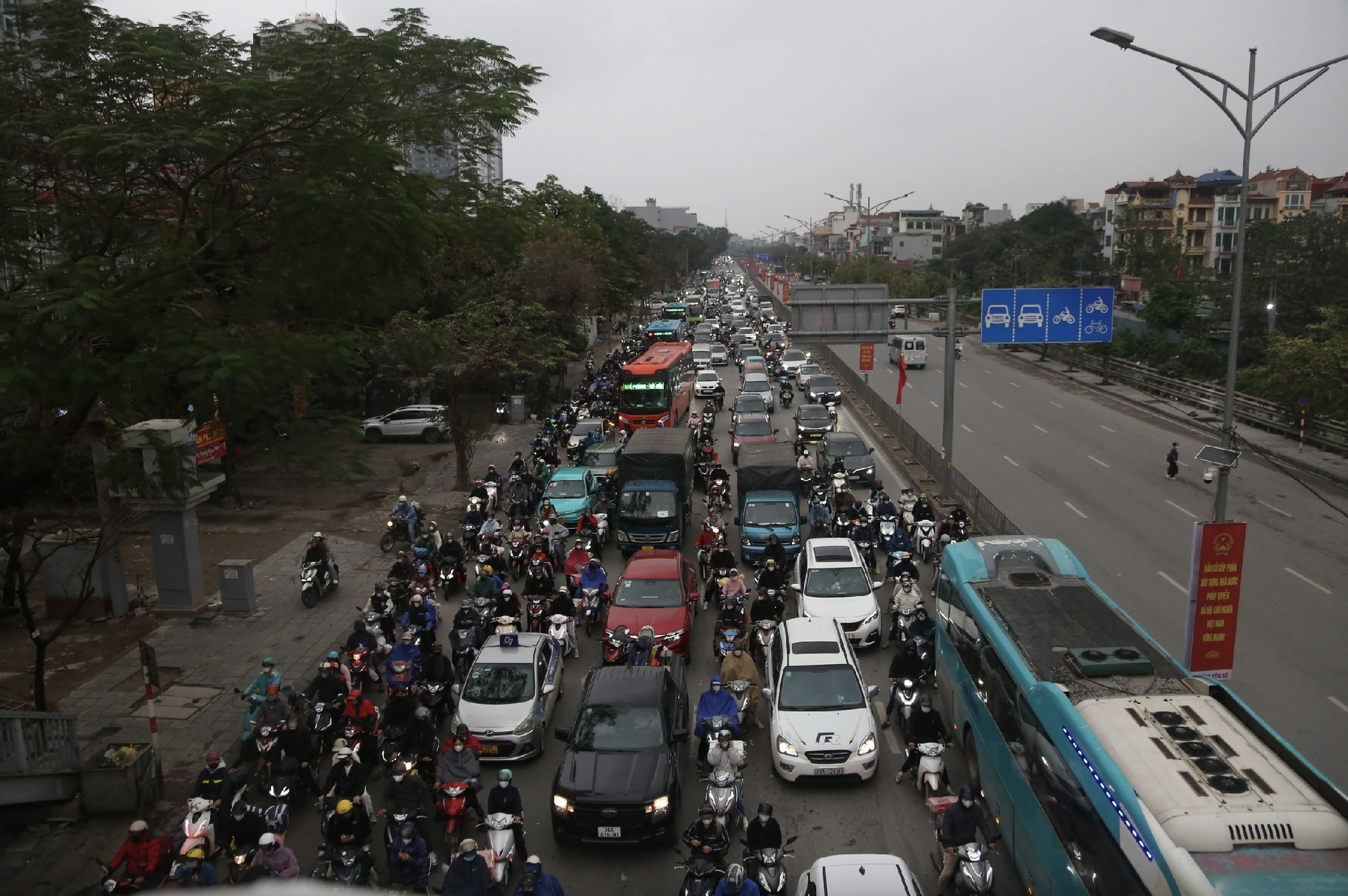 Khuyến cáo tham gia giao thông trong ngày cuối Tết Nguyên đán Bính Ngọ 2026 - Ảnh 3.
