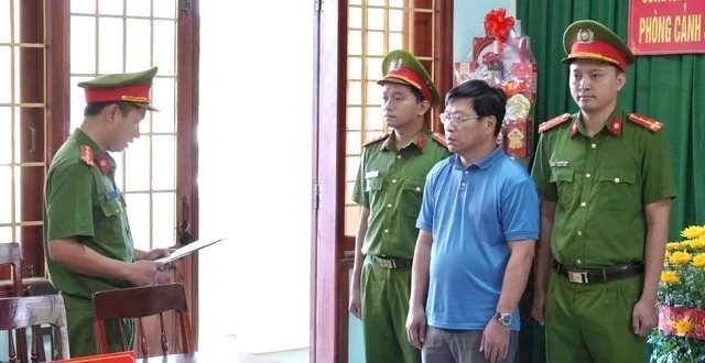 Khởi tố Giám đốc lắp camera để "canh" công an, thu lợi bất chính- Ảnh 1.