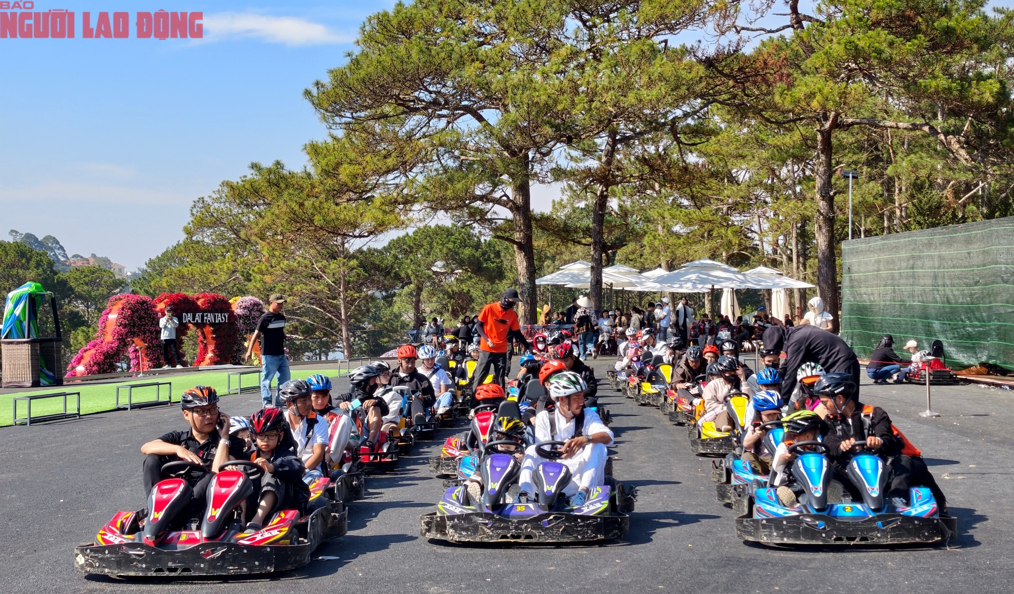 Mùng 6 Tết, Đà Lạt vẫn rộn ràng khách du xuân - Ảnh 12.