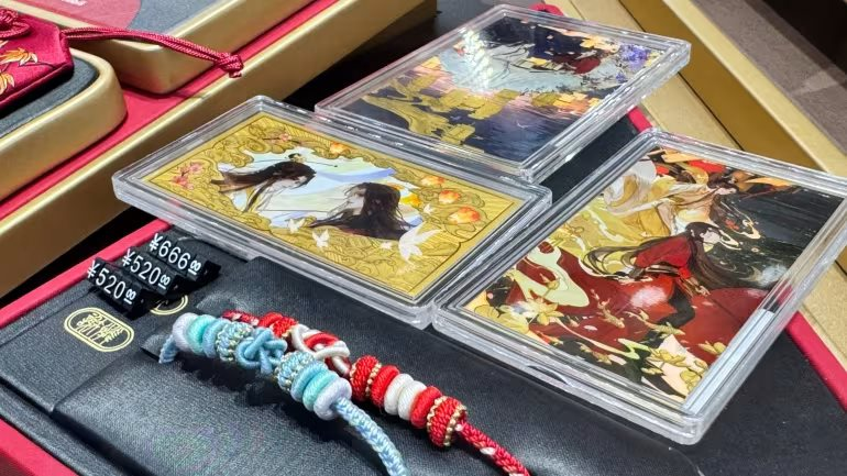 Độc lạ thị trường vàng: Trang sức vàng Hello Kitty khiến giới trẻ tại quốc gia này mê mẩn, sẵn sàng chi đậm - Ảnh 3.