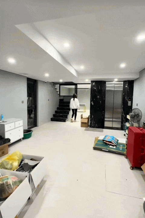 Gia đình ở Hà Nội xây nhà 7 tầng, bỏ thêm 1,5 tỷ để làm hầm cao 3m và thấy hoàn toàn xứng đáng- Ảnh 2. Gia đình ở Hà Nội xây nhà 7 tầng, bỏ thêm 1,5 tỷ để làm hầm cao 3m và thấy hoàn toàn xứng đáng- Ảnh 2.