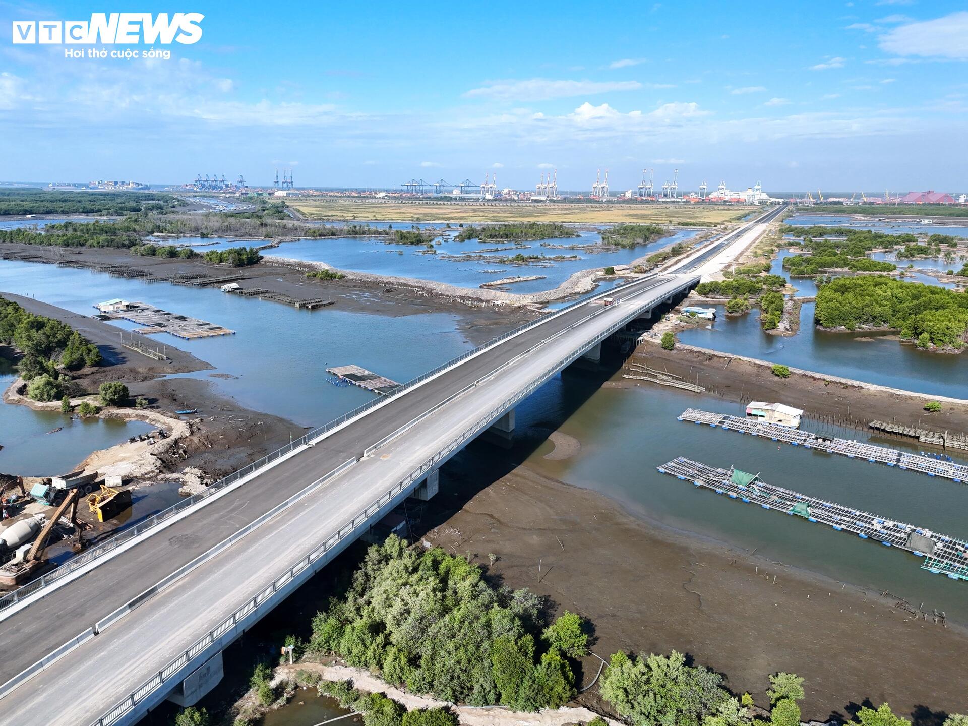 Hiện trạng đường nối siêu cảng Cái Mép với khu công nghiệp ở TP.HCM- Ảnh 2.