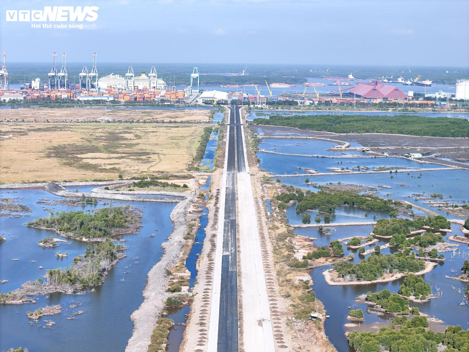 Hiện trạng đường nối siêu cảng Cái Mép với khu công nghiệp ở TP.HCM- Ảnh 3.
