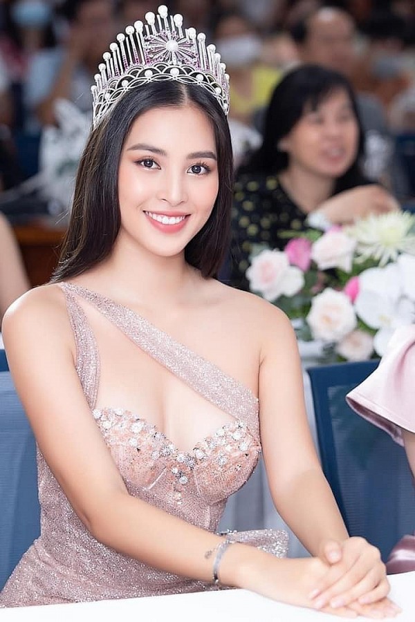 Hoa hậu được Trấn Thành săn đón nhất: Đóng 3 phim trăm tỷ cả 3, được báo Hàn tung hô là “nữ hoàng nhan sắc”- Ảnh 6.