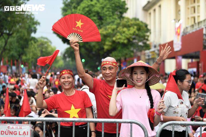 Sau Tết Nguyên đán, người lao động còn 3 kỳ nghỉ lễ dài ngày- Ảnh 1.