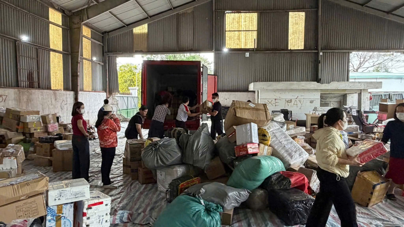 Doanh nghiệp 'chạy đua' mua bán hàng Tết trên sàn online- Ảnh 2.