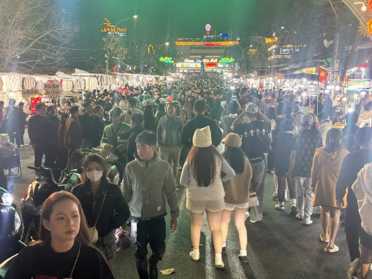 Lâm Đồng: Doanh thu du lịch chạm mốc 2.000 tỷ đồng dịp Tết Bính Ngọ 2026- Ảnh 2.