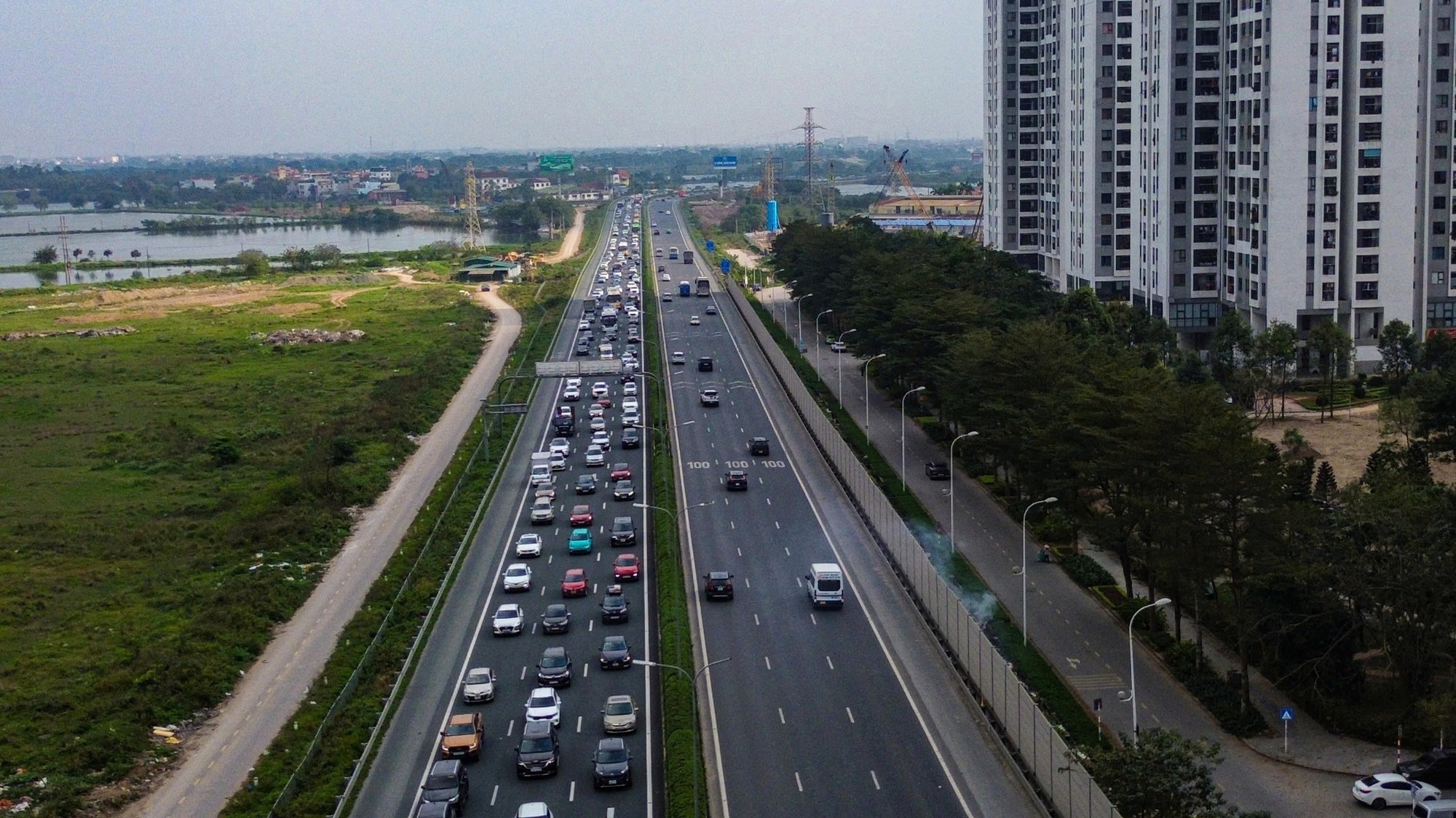 Cục Cảnh sát Giao thông có lưu ý quan trọng khi điều khiển xe trên đường cao tốc, chủ xe ô tô cần biết để tránh bị phạt- Ảnh 1. Cục Cảnh sát Giao thông có lưu ý quan trọng khi điều khiển xe trên đường cao tốc, chủ xe ô tô cần biết để tránh bị phạt- Ảnh 1.