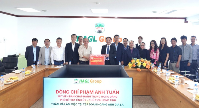 Chủ tịch tỉnh Gia Lai thăm Tập đoàn Hoàng Anh Gia Lai và định hướng phát triển 2026 - Ảnh 3. Chủ tịch tỉnh Gia Lai thăm Tập đoàn Hoàng Anh Gia Lai và định hướng phát triển 2026 - Ảnh 3.